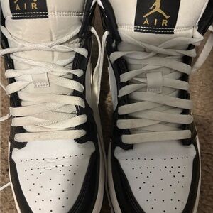 Men's Air Jordan Retro 1 Mid SE Casual Shoes